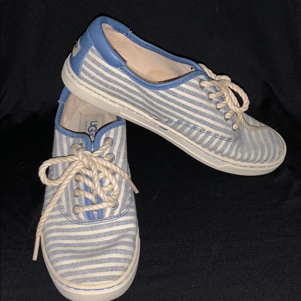 UGG’s Women’s Tennis Shoes Size 6